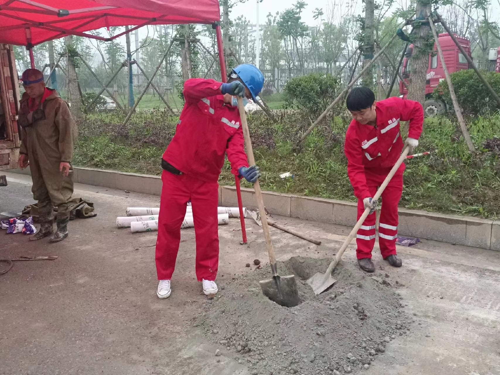 红旗管道疏通哪家好】及时进行市政管道清淤